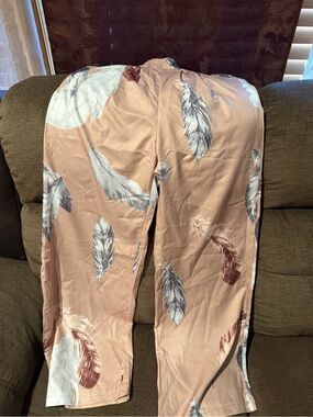 SHEIN Blush Pink Feather-Print Wide Leg Pants